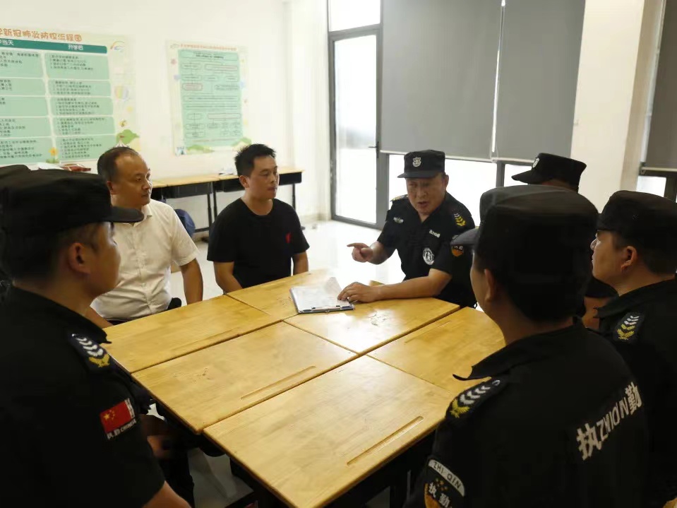 勇盾保安开展防暴反恐演练